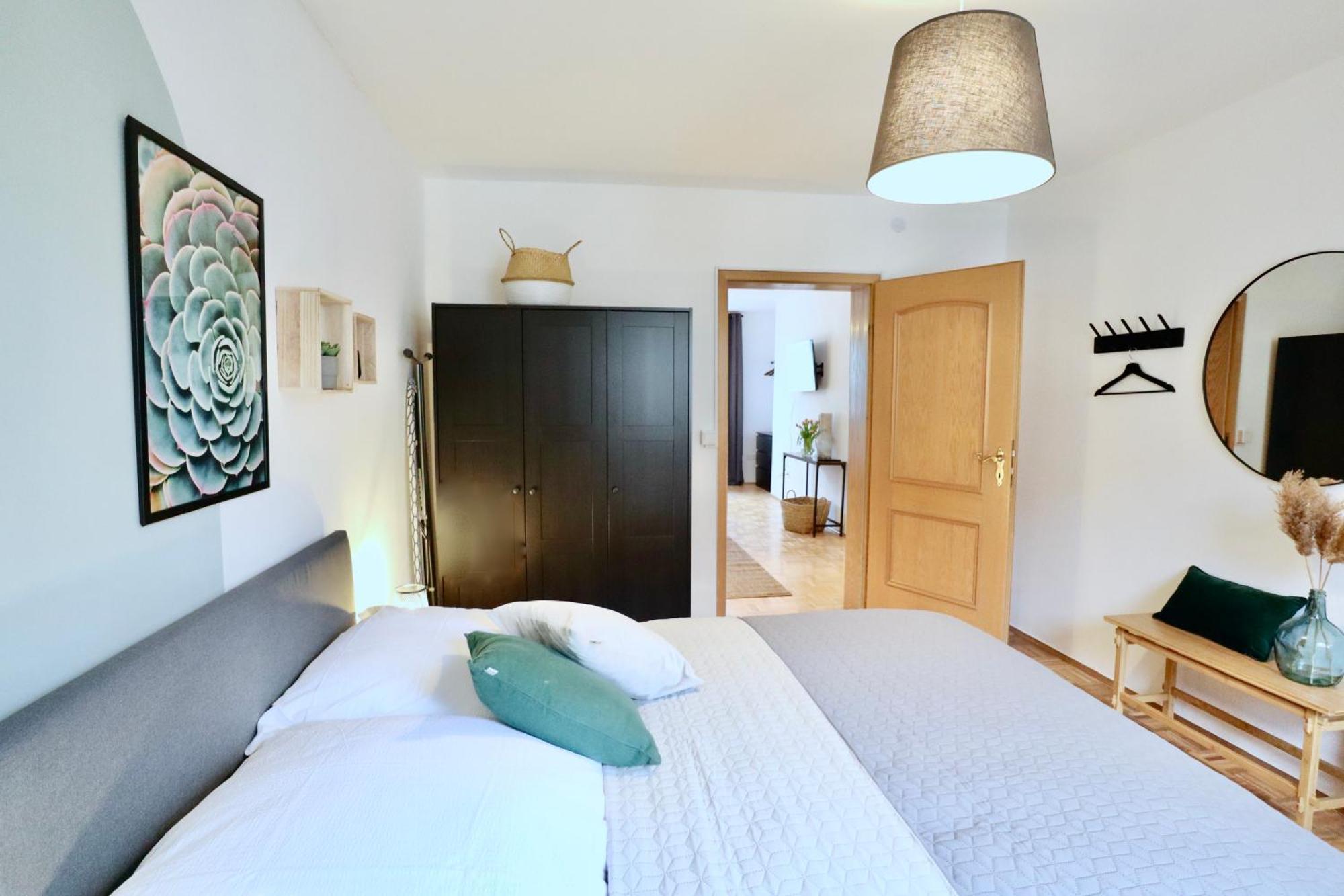 Sapphire Apartment: Free Parking + Netflix + Bathtub Essen Zewnętrze zdjęcie